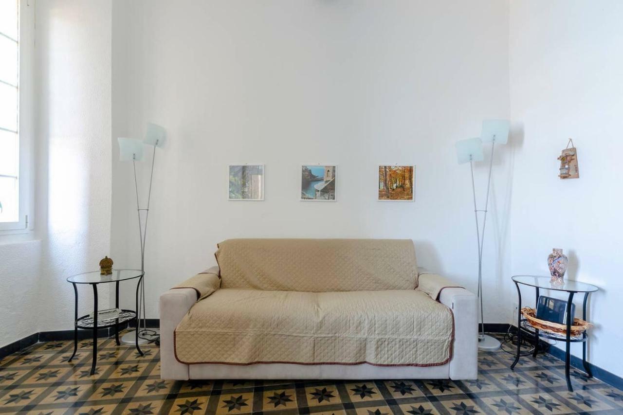 شقة Joivy Charm 1 Bed Apt Overlooking Port Of كامولّي المظهر الخارجي الصورة