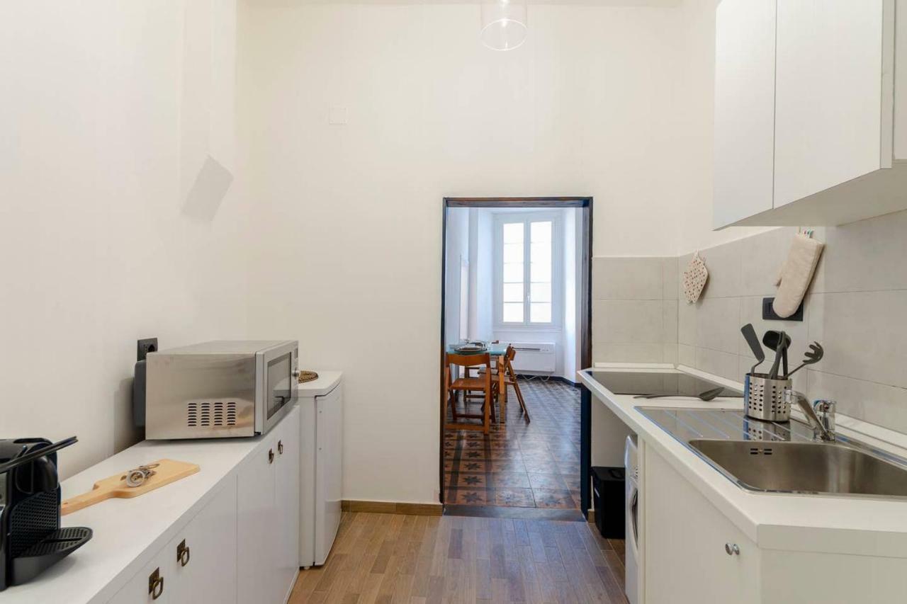 شقة Joivy Charm 1 Bed Apt Overlooking Port Of كامولّي المظهر الخارجي الصورة